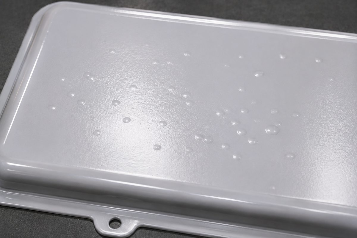 Blisters & bubbles — visual reference of the defect on a thermoformed part